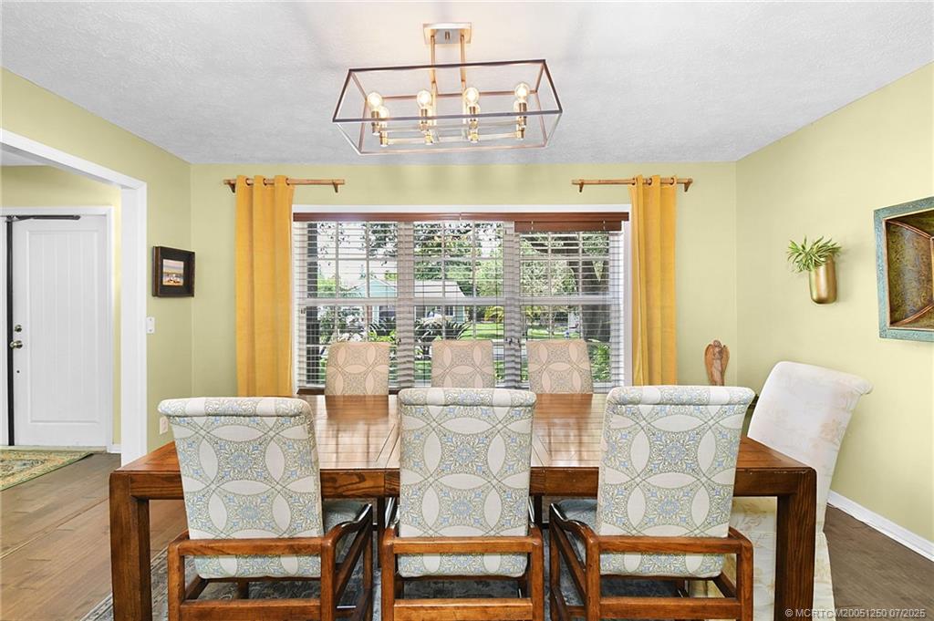 229 SE Villas Street