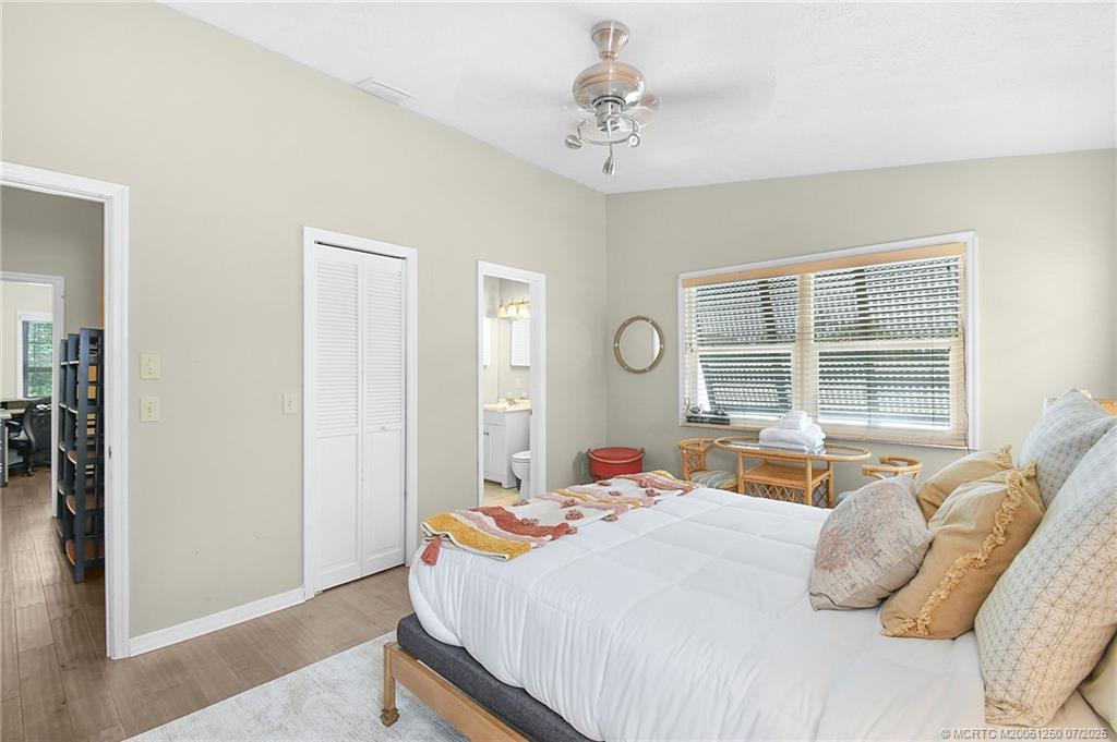 229 SE Villas Street