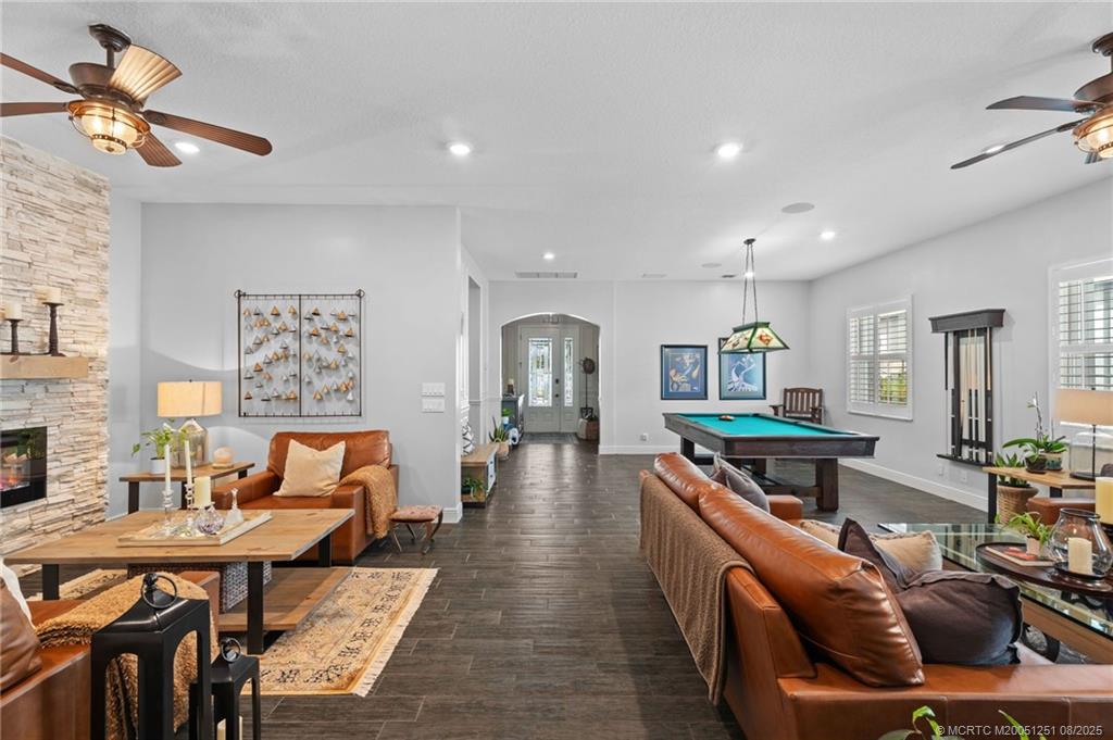 127 NW Swann Mill Circle