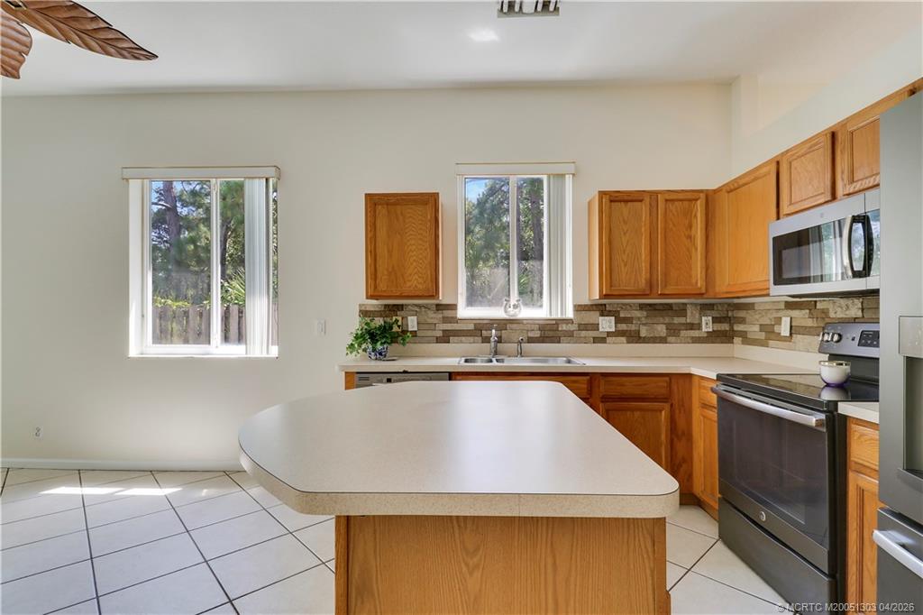 4735 SE Winter Haven Ct