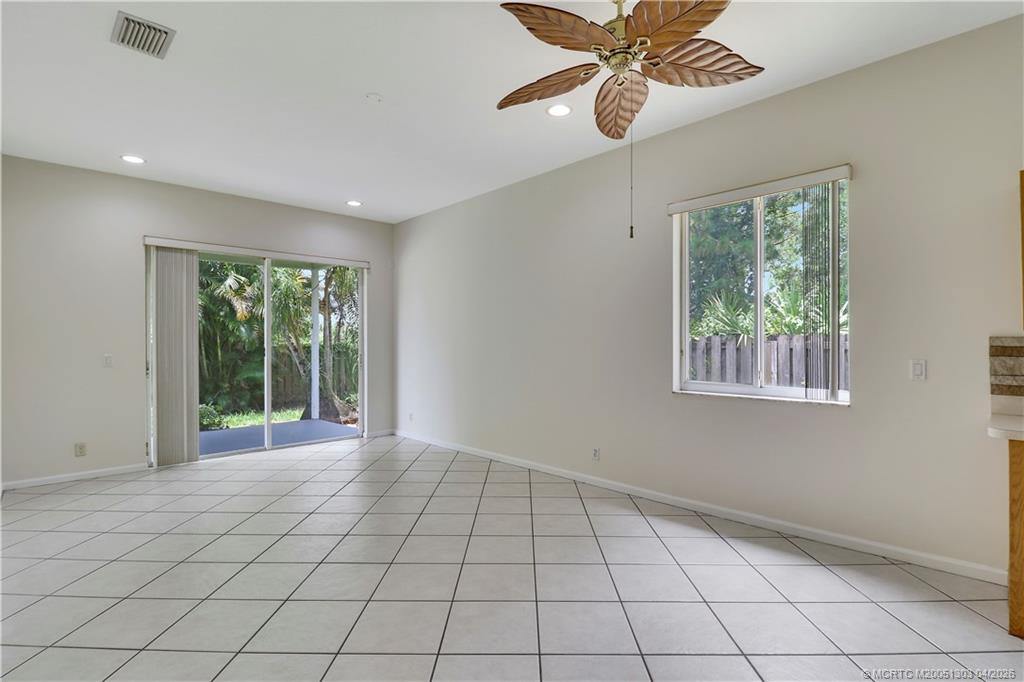 4735 SE Winter Haven Ct
