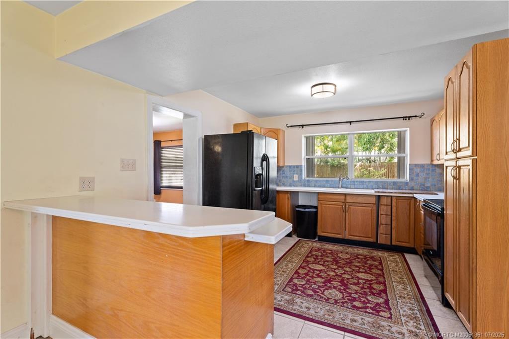 1048 SW 36th Terrace