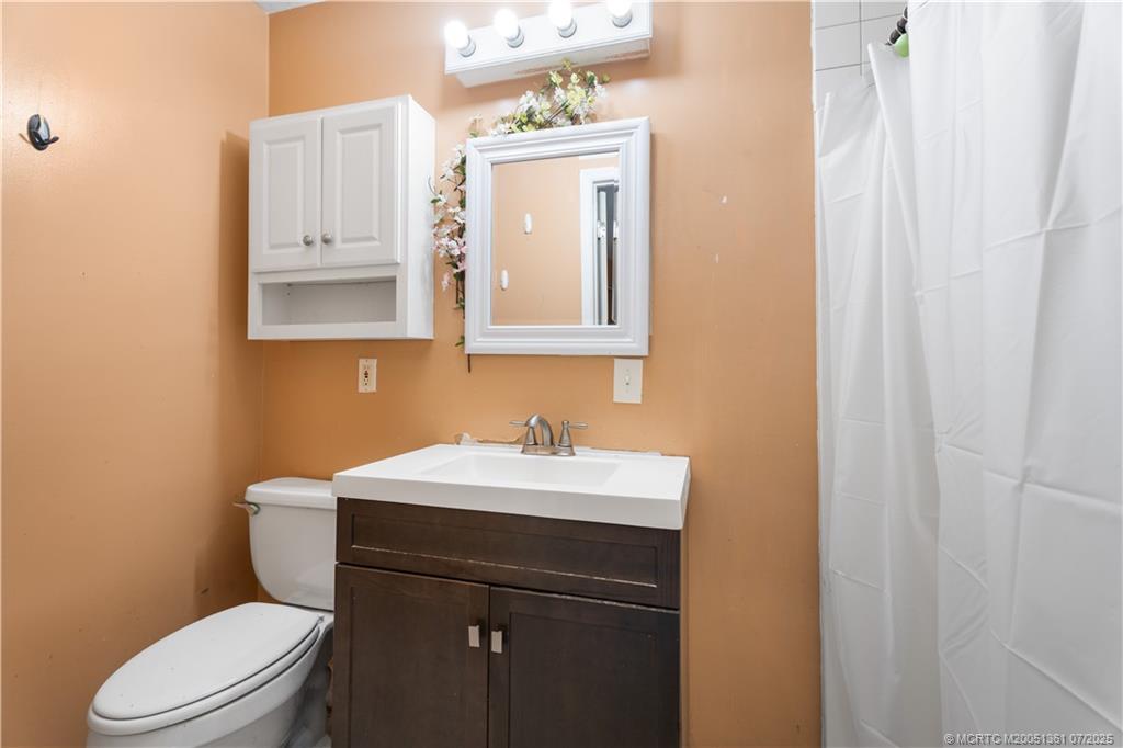 1048 SW 36th Terrace