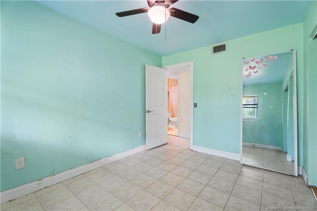 1048 SW 36th Terrace