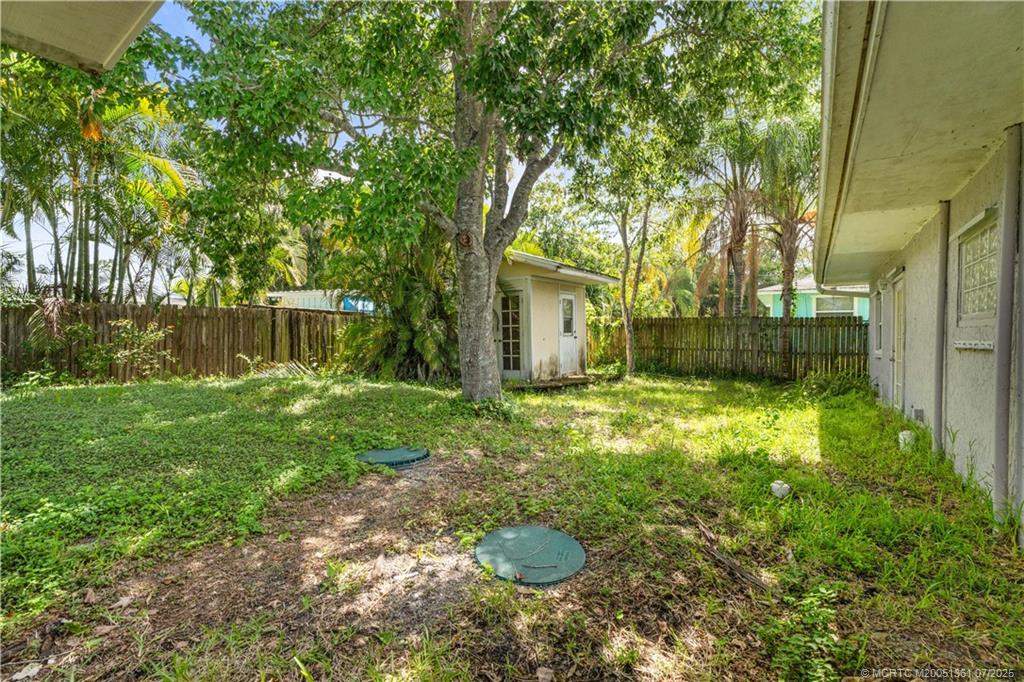 1048 SW 36th Terrace