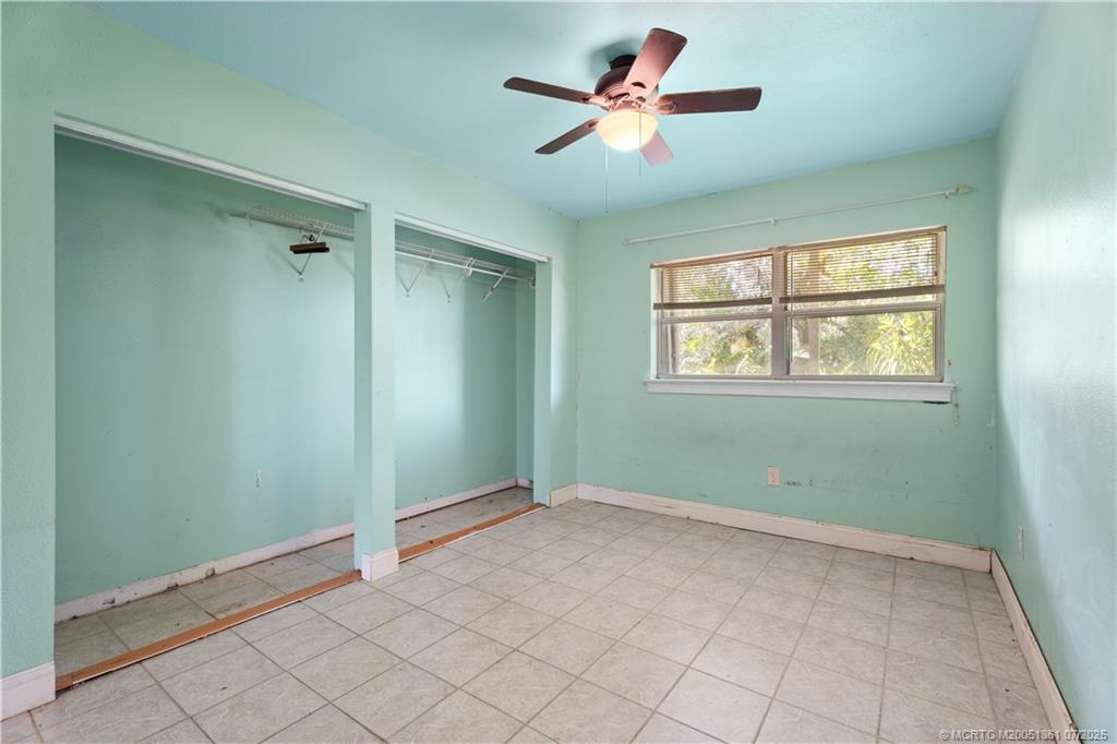 1048 SW 36th Terrace