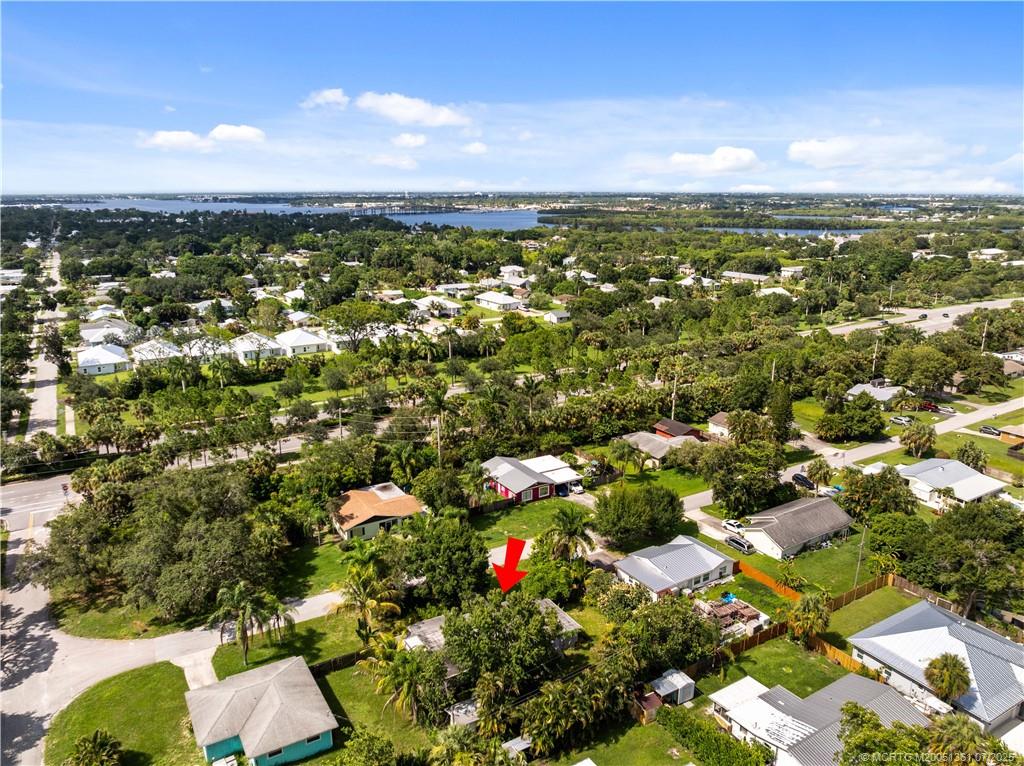 1048 SW 36th Terrace