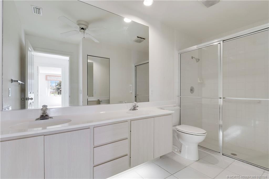 1260 NW Bentley Circle A