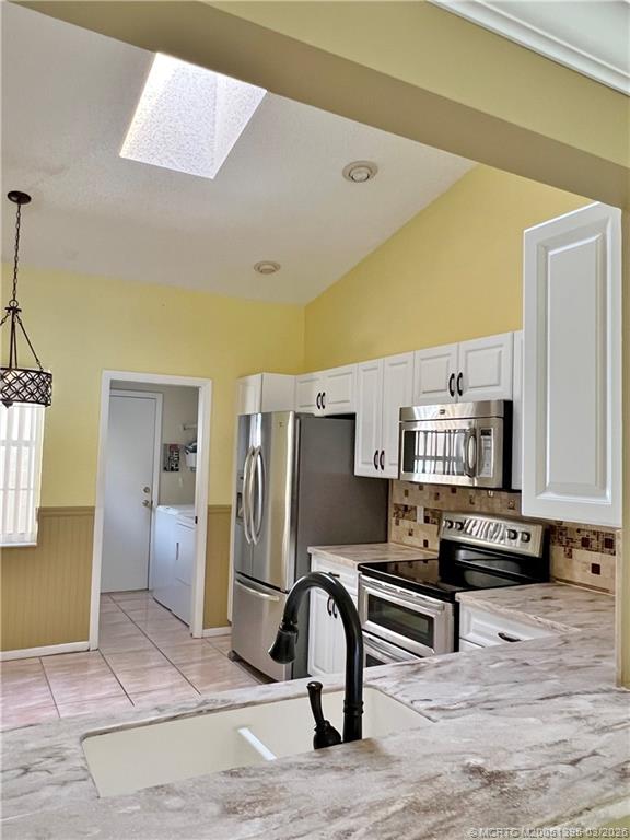 3903 SW Whispering Sound Drive