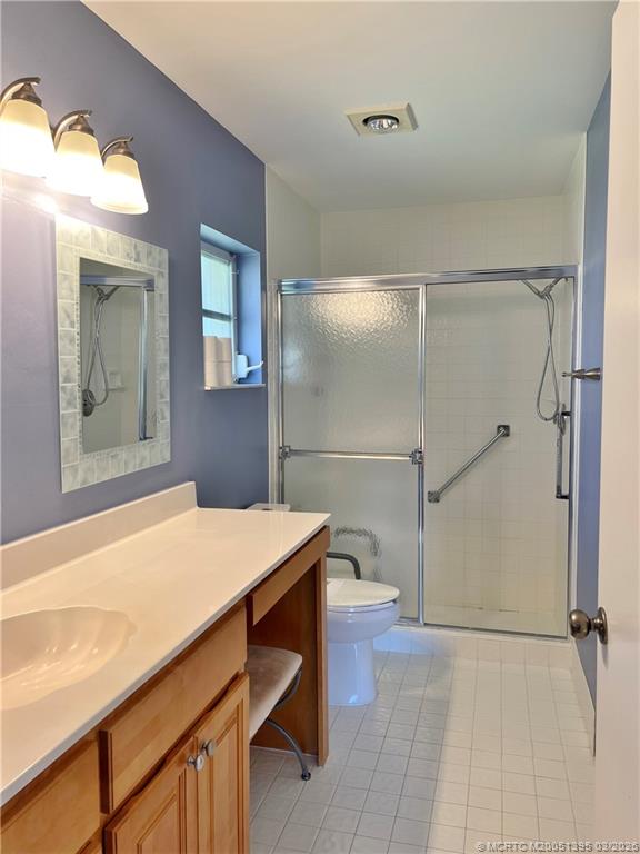 3903 SW Whispering Sound Drive