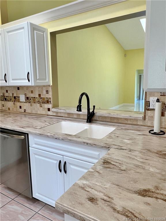 3903 SW Whispering Sound Drive