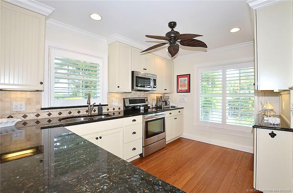 1860 SW Palm City Road 206