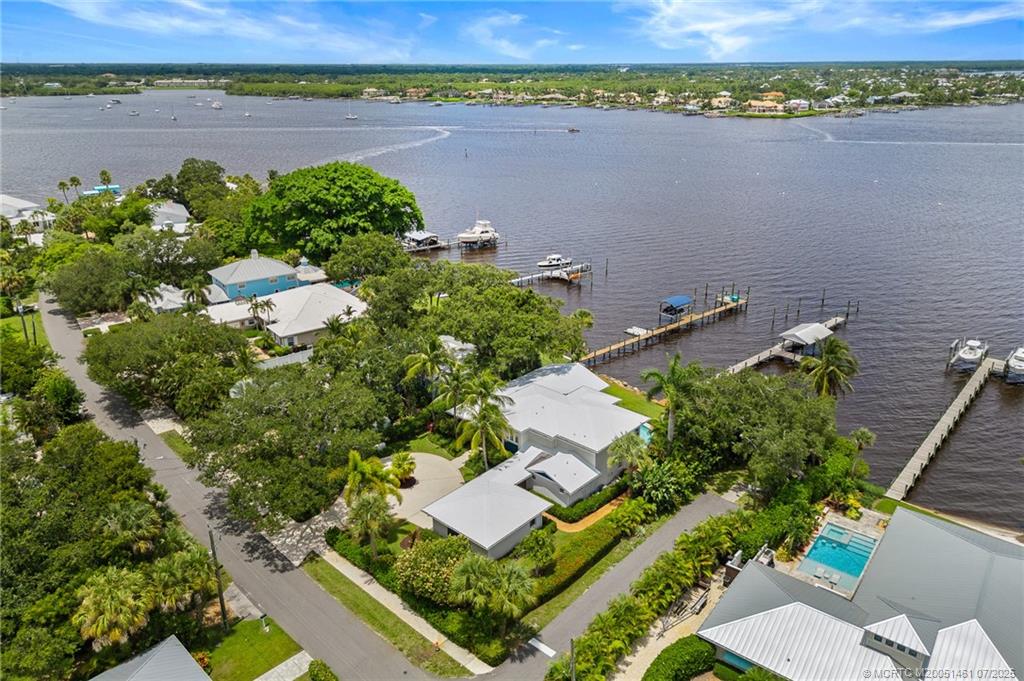 700 SW Saint Lucie Cres