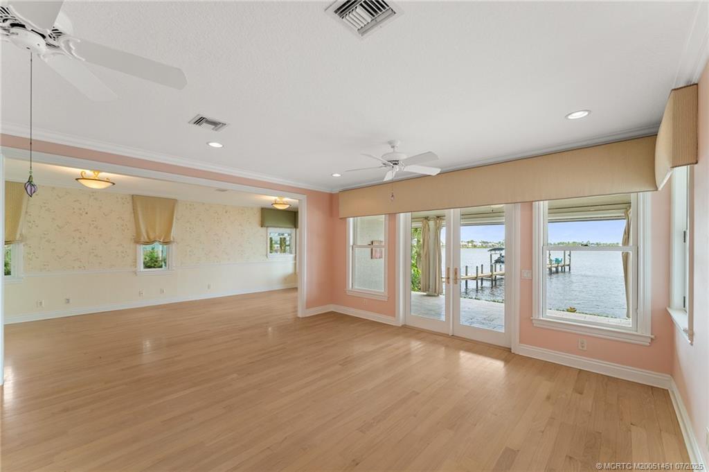 700 SW Saint Lucie Cres