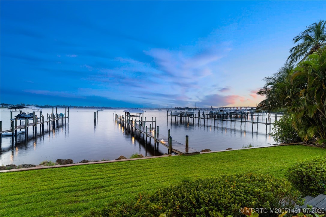 700 SW Saint Lucie Cres
