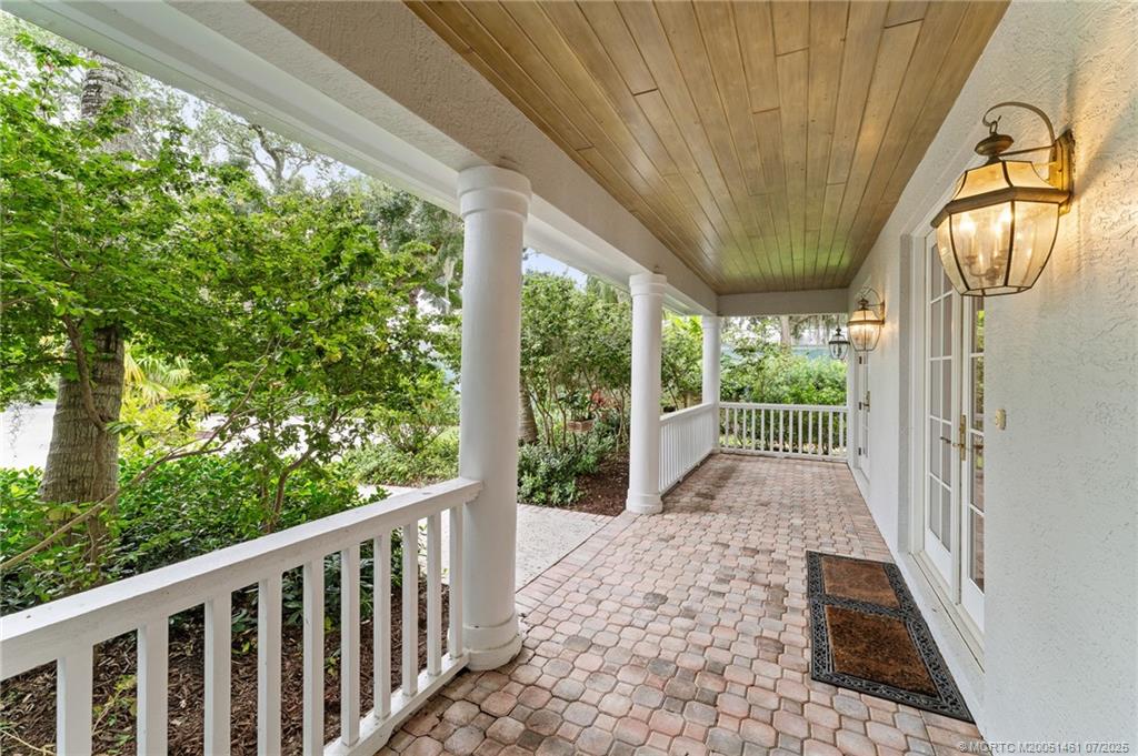 700 SW Saint Lucie Cres