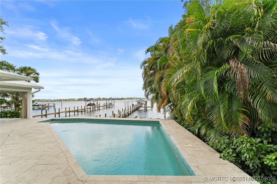 700 SW Saint Lucie Cres