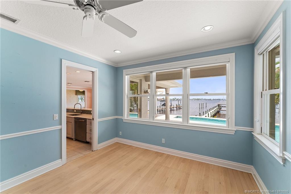 700 SW Saint Lucie Cres