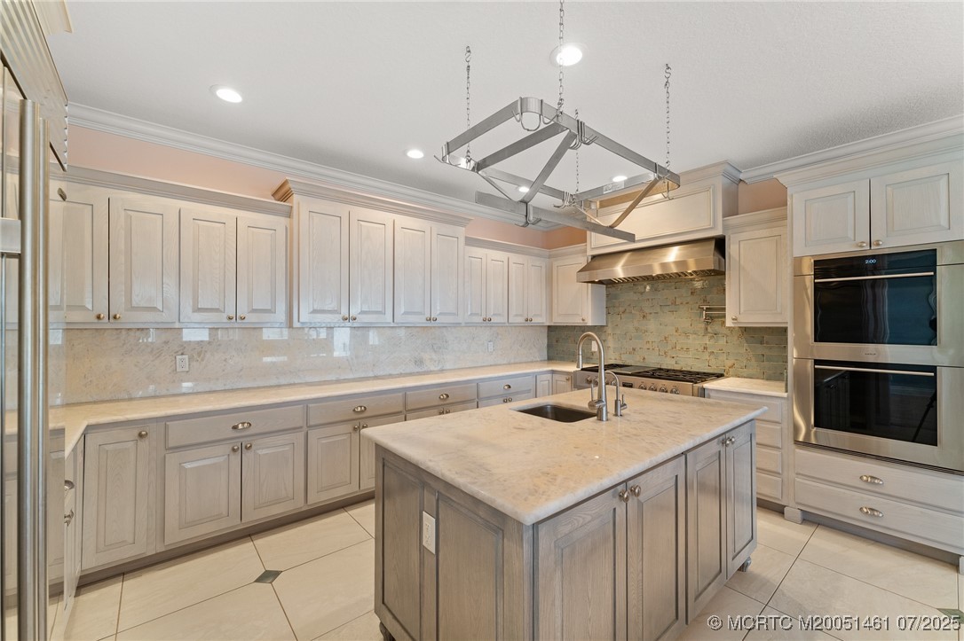 700 SW Saint Lucie Cres
