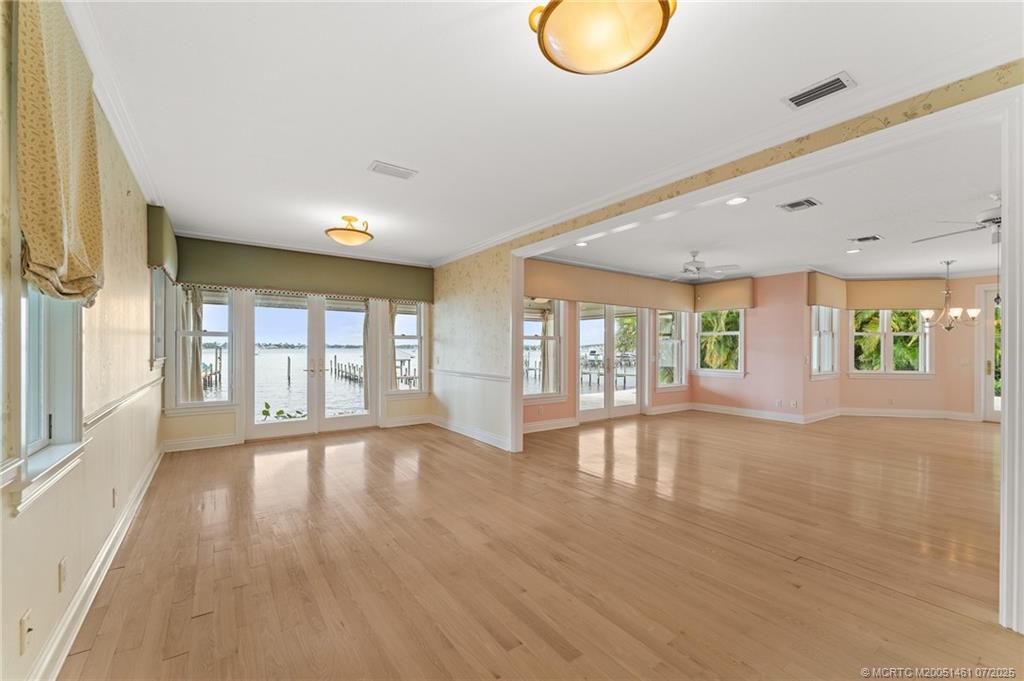 700 SW Saint Lucie Cres