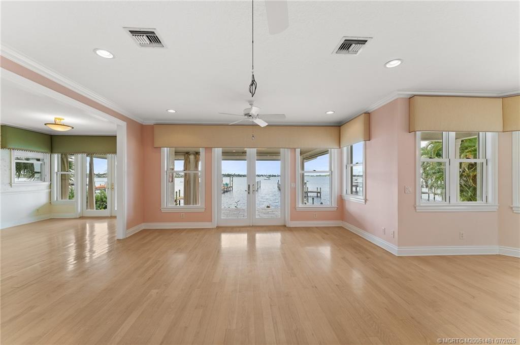 700 SW Saint Lucie Cres