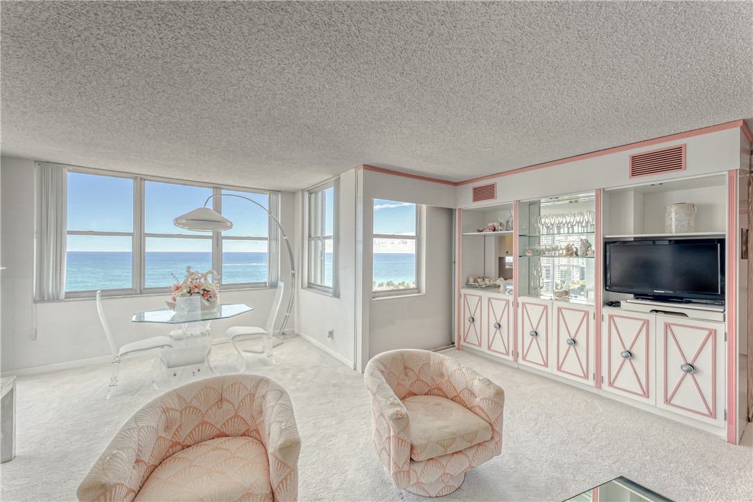 700 SW Saint Lucie Cres