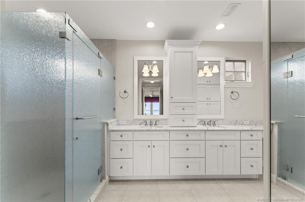 700 SW Saint Lucie Cres