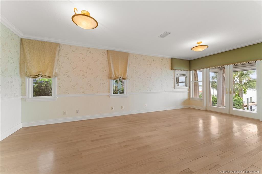 700 SW Saint Lucie Cres