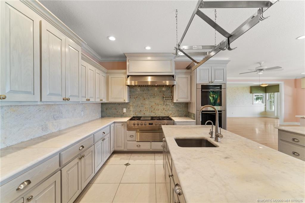 700 SW Saint Lucie Cres