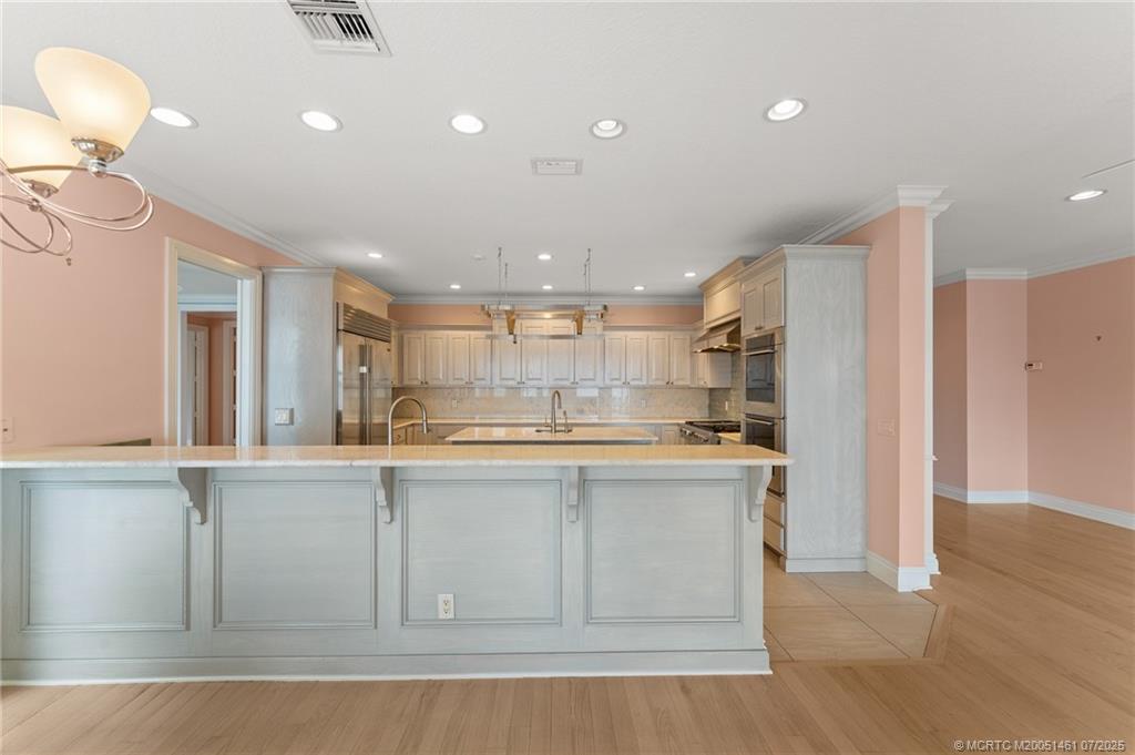 700 SW Saint Lucie Cres