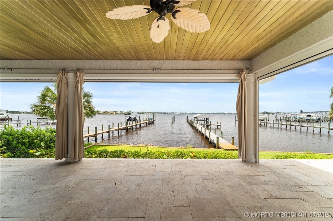 700 SW Saint Lucie Cres