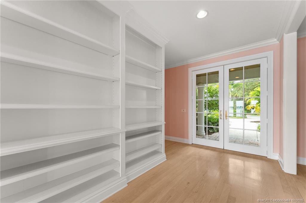 700 SW Saint Lucie Cres