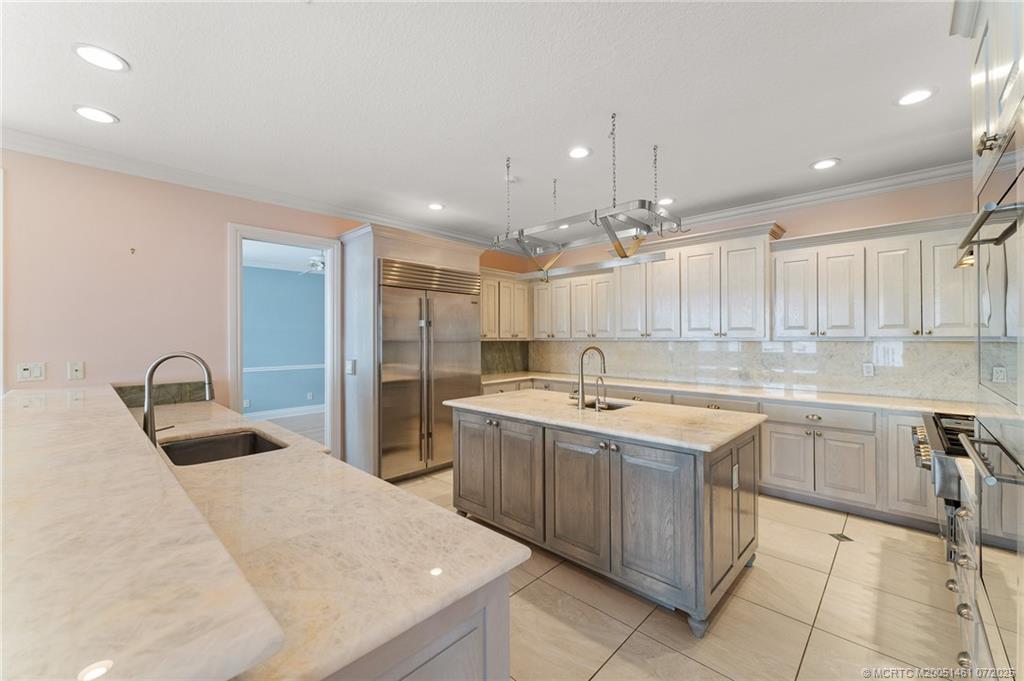 700 SW Saint Lucie Cres