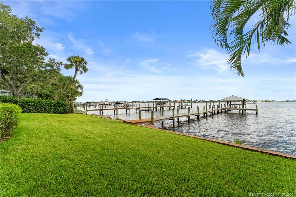 700 SW Saint Lucie Cres