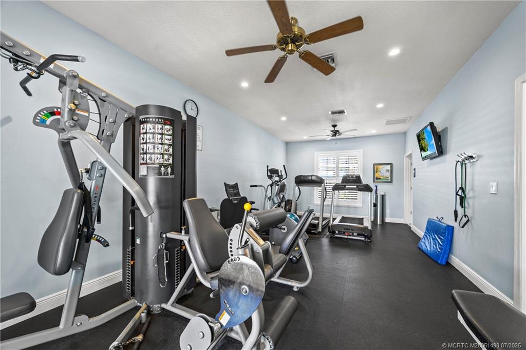 5799 NE Island Cove Way 1101