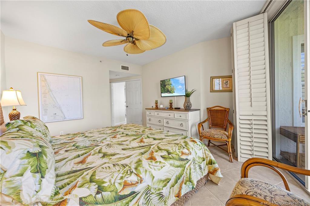 5799 NE Island Cove Way 1101