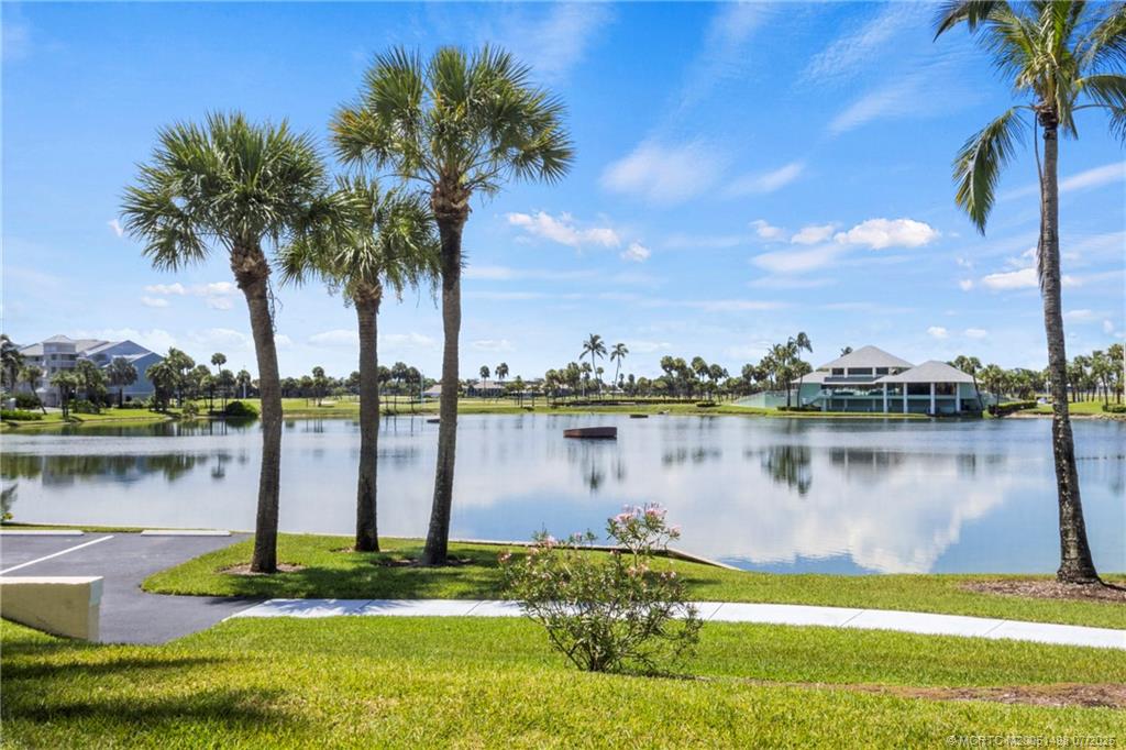 5799 NE Island Cove Way 1101