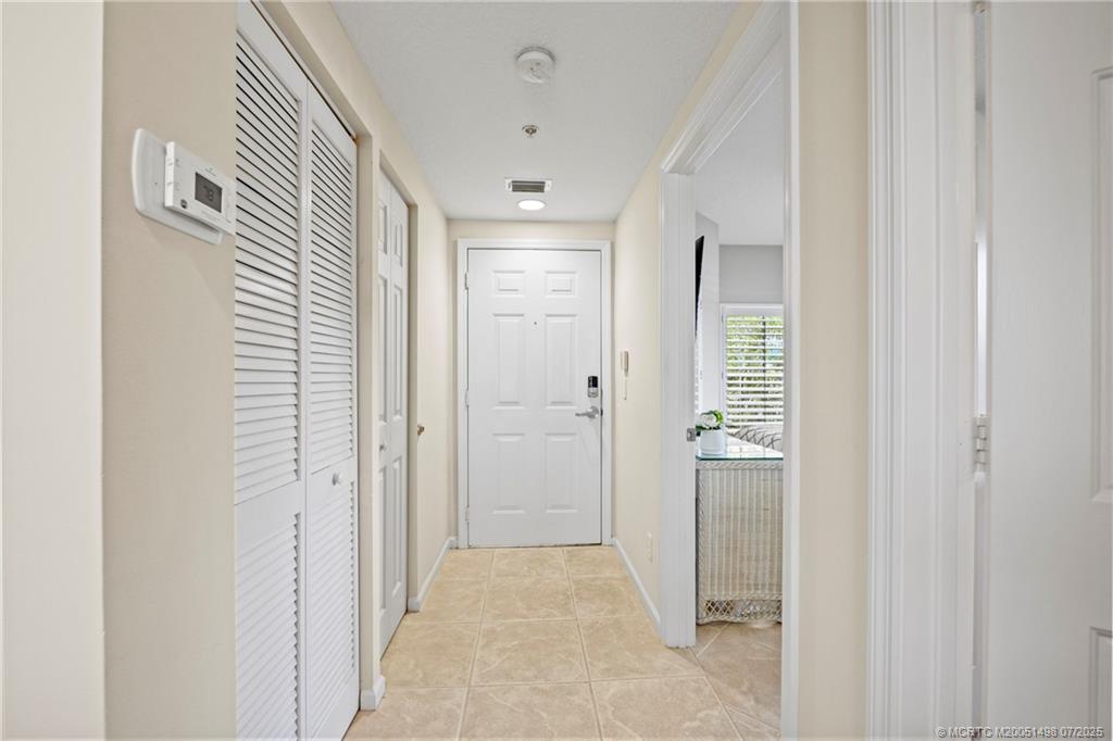 5799 NE Island Cove Way 1101