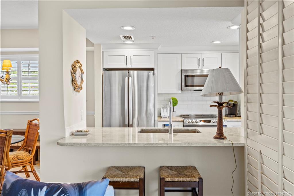 5799 NE Island Cove Way 1101