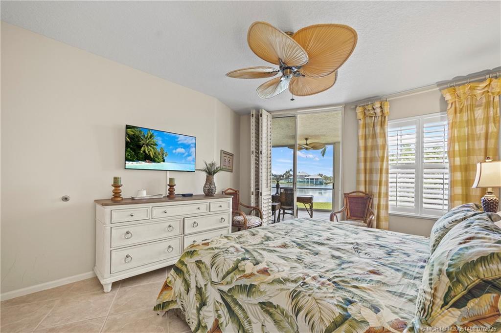 5799 NE Island Cove Way 1101