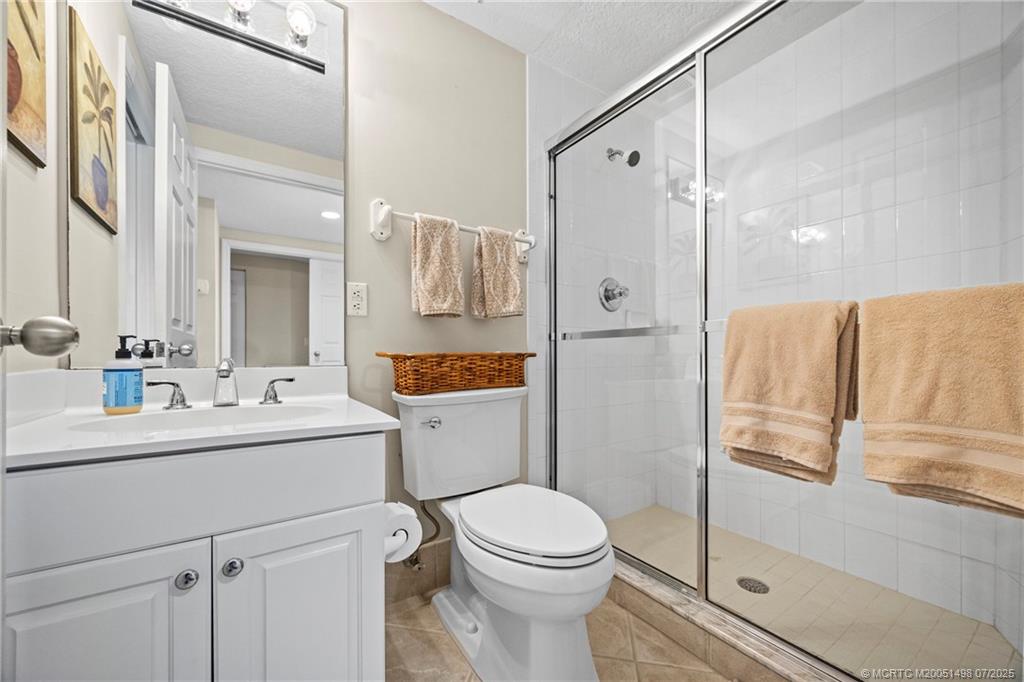 5799 NE Island Cove Way 1101