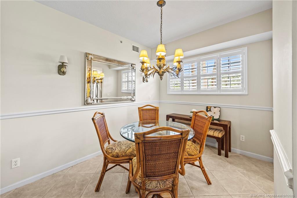5799 NE Island Cove Way 1101