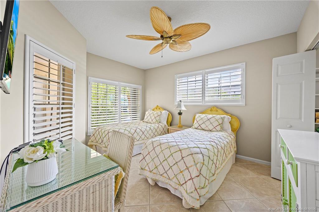 5799 NE Island Cove Way 1101