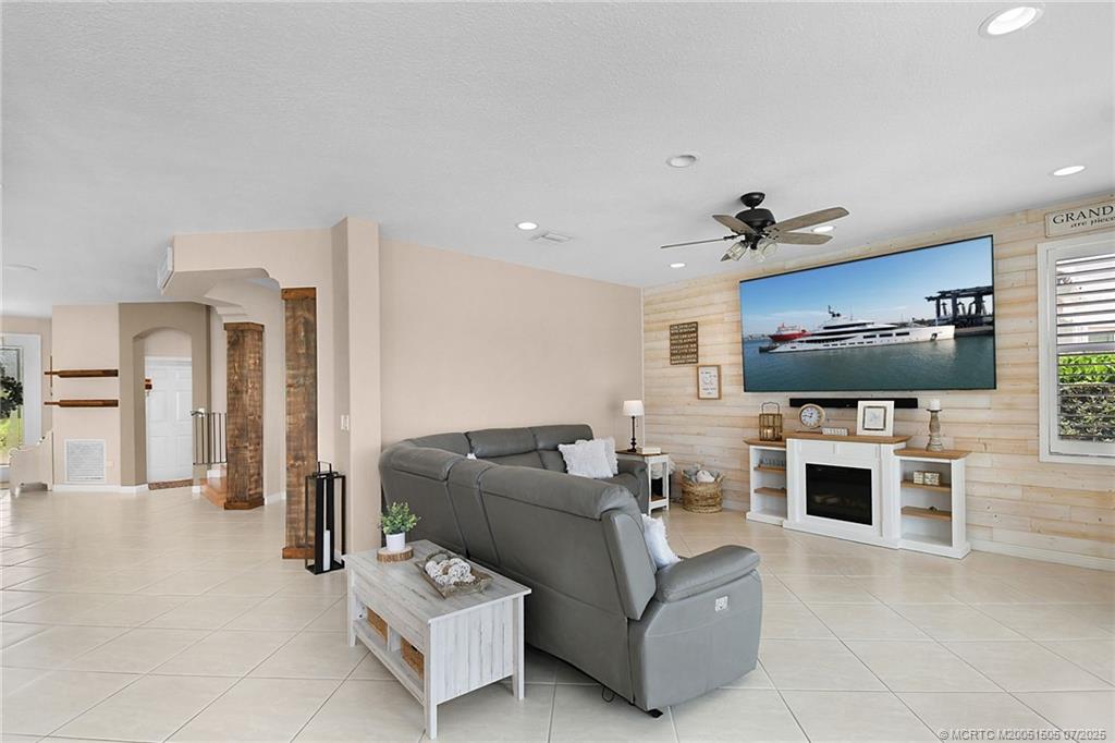 2101 Reston Circle