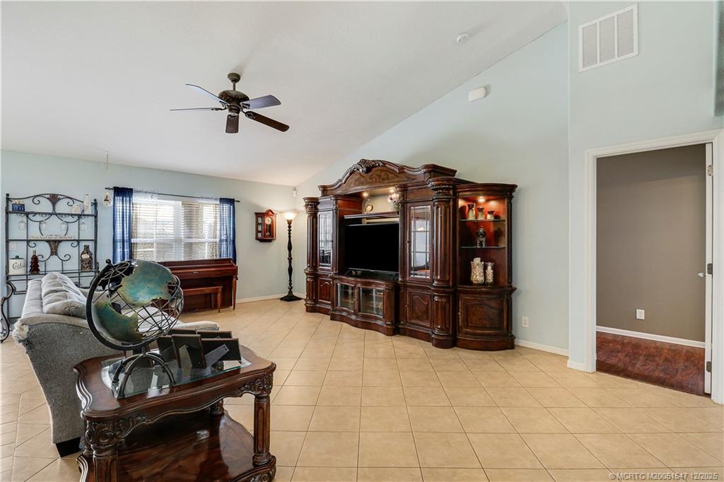 1761 SW Cinema Street