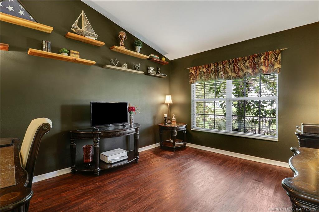 1761 SW Cinema Street