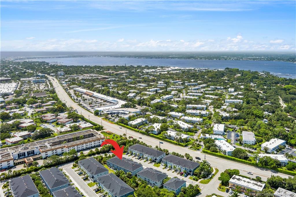 1806 SE Ocean Cove Way