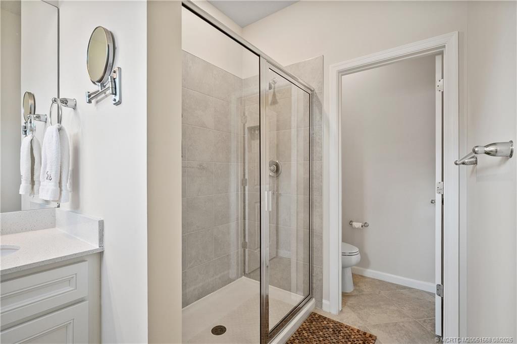 1806 SE Ocean Cove Way