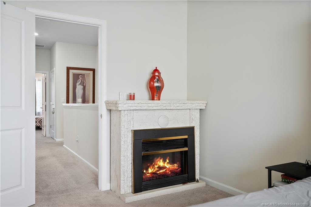 1806 SE Ocean Cove Way