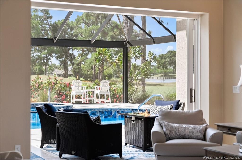 1518 SE Cypress Glen Way